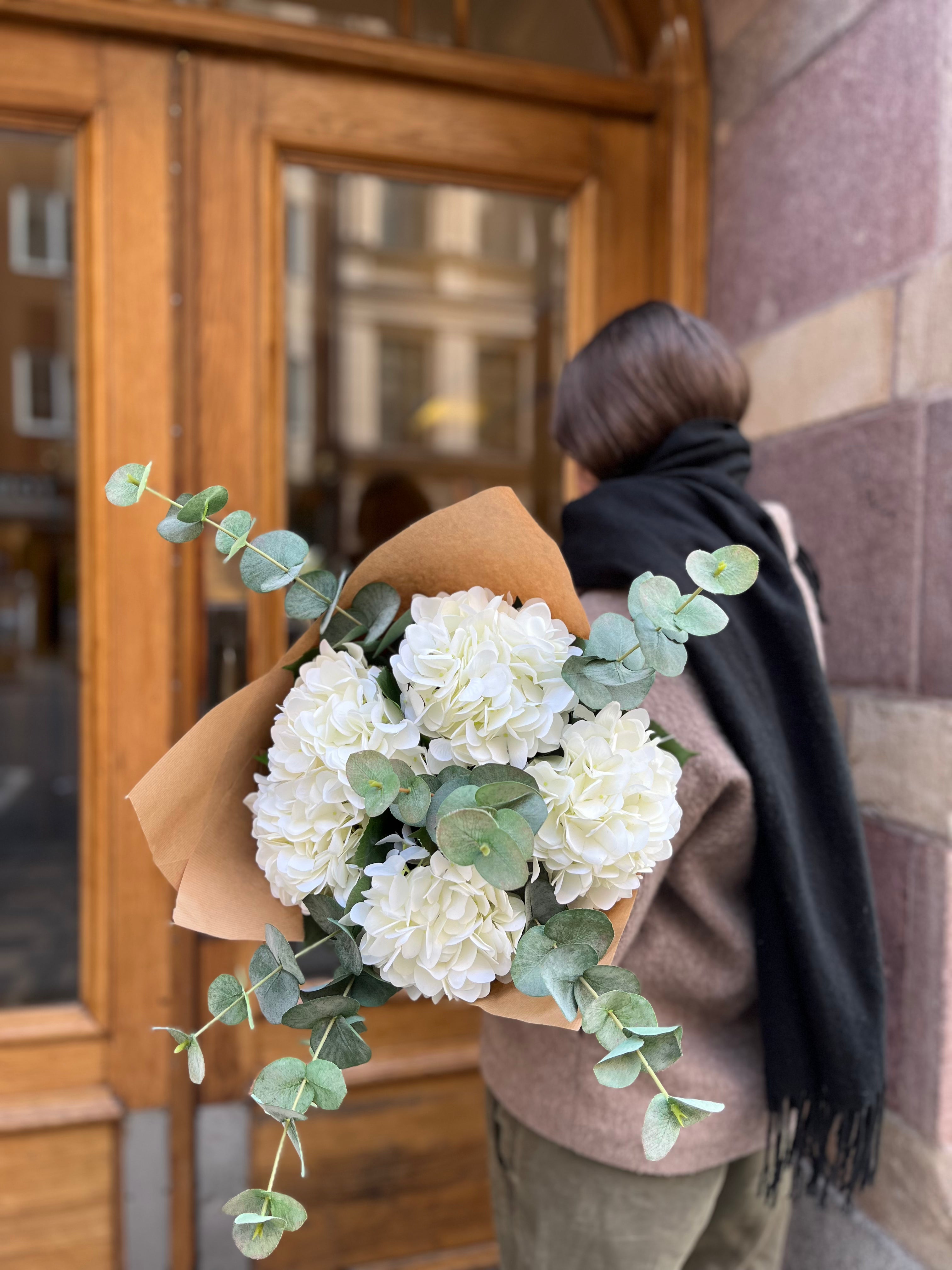 Hydrangea bouquet, white