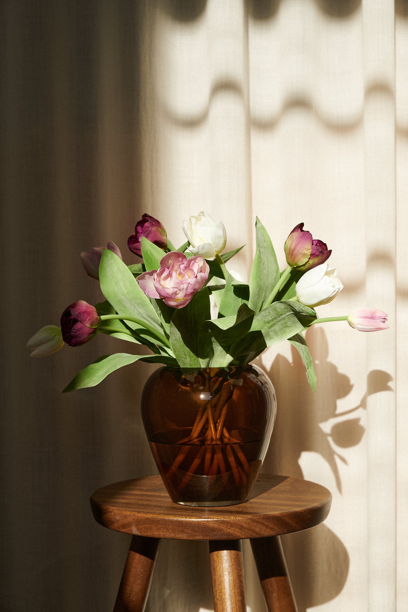 Tulip bouquet white &amp; purple &amp; light purple, 36 cm